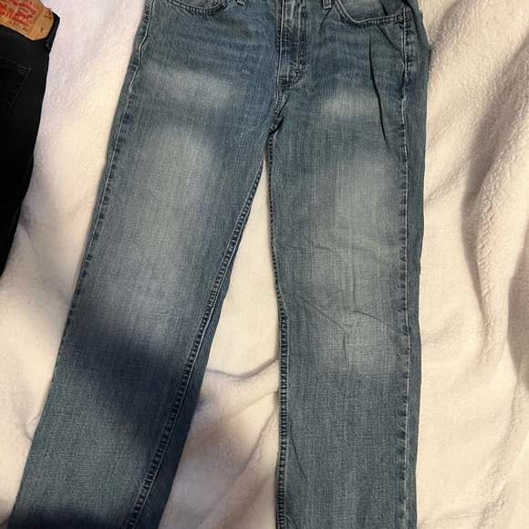 Bundle of 3 Men Levis Jeans - Picture 2 of 4